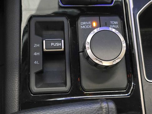 Certified 2024 Toyota Tundra Limited AWD/4WD image 17