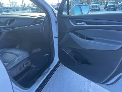 Used 2019 Buick Enclave Essence image 49