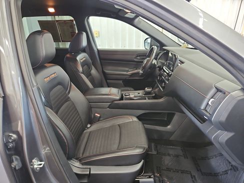 Used 2023 Nissan Pathfinder Rock Creek AWD/4WD image 9