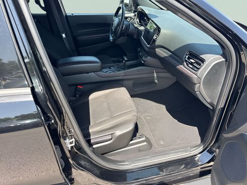 Used 2025 Dodge Durango GT AWD/4WD image 12