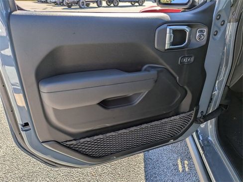 New 2026 Jeep Gladiator Mojave w/ Technology Group image 11