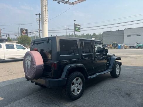 Used 2011 Jeep Wrangler Unlimited Sahara AWD/4WD image 6
