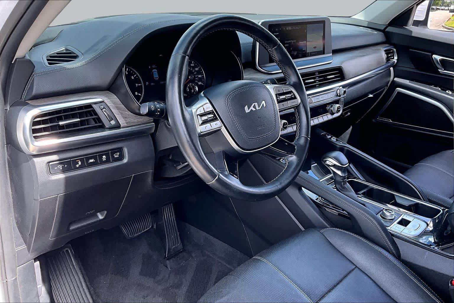 Used 2022 Kia Telluride EX w/ EX Premium Package AWD/4WD image 16