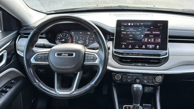 Used 2022 Jeep Compass Limited w/ Sun and Sound Group AWD/4WD image 28