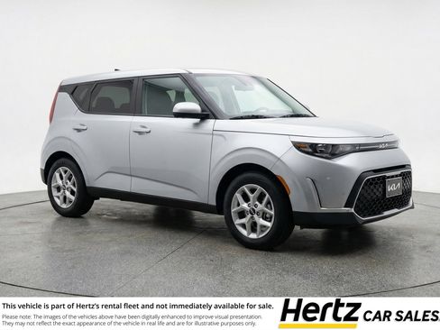 Used 2025 Kia Soul LX w/ LX Technology Package FWD image 1