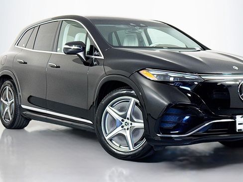 Certified 2023 Mercedes-Benz EQS 580 4MATIC SUV image 13