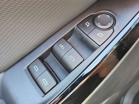 New 2026 Chevrolet Equinox LT w/ Convenience Package II image 23