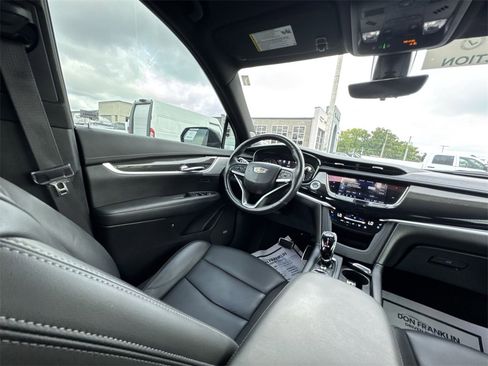 Used 2024 Cadillac XT6 Sport w/ Technology Package image 15