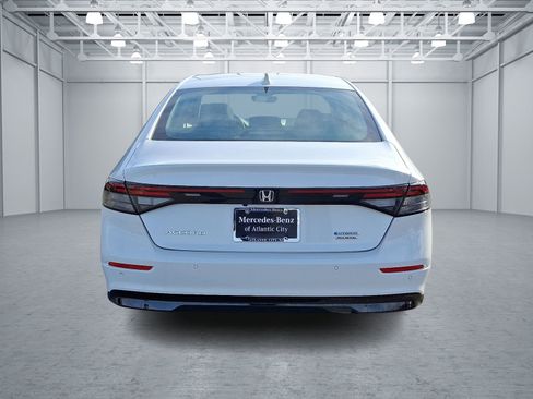 Used 2023 Honda Accord Touring image 5