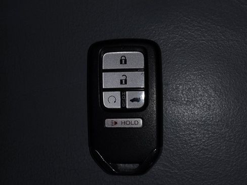 Used 2017 Honda Pilot EX-L image 32