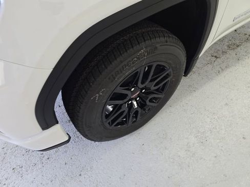 New 2026 GMC Sierra 1500 Elevation image 9