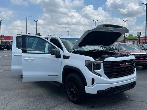 Used 2025 GMC Sierra 1500 Elevation w/ X31 Off-Road Package AWD/4WD image 2