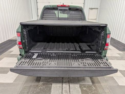 Used 2022 Nissan Frontier SV w/ SV Premium Package image 27