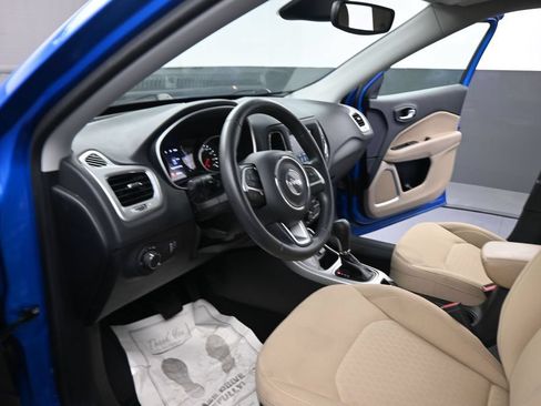 Used 2019 Jeep Compass Sport AWD/4WD image 40