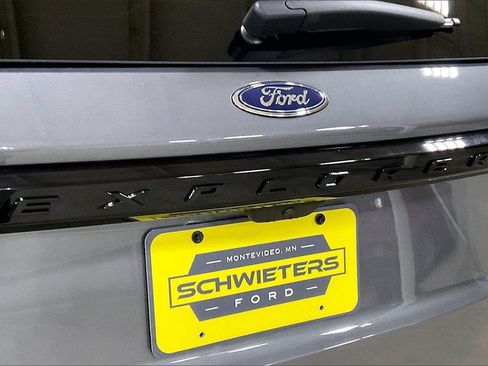 Certified 2025 Ford Explorer ST-Line w/ ST-Line Street Pack image 8
