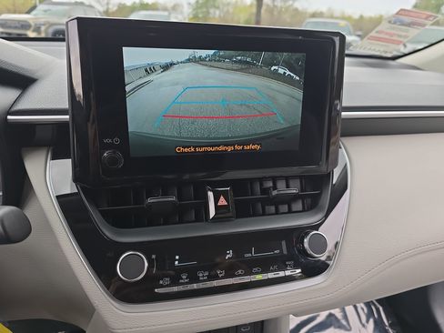 Used 2023 Toyota Corolla Cross L image 28