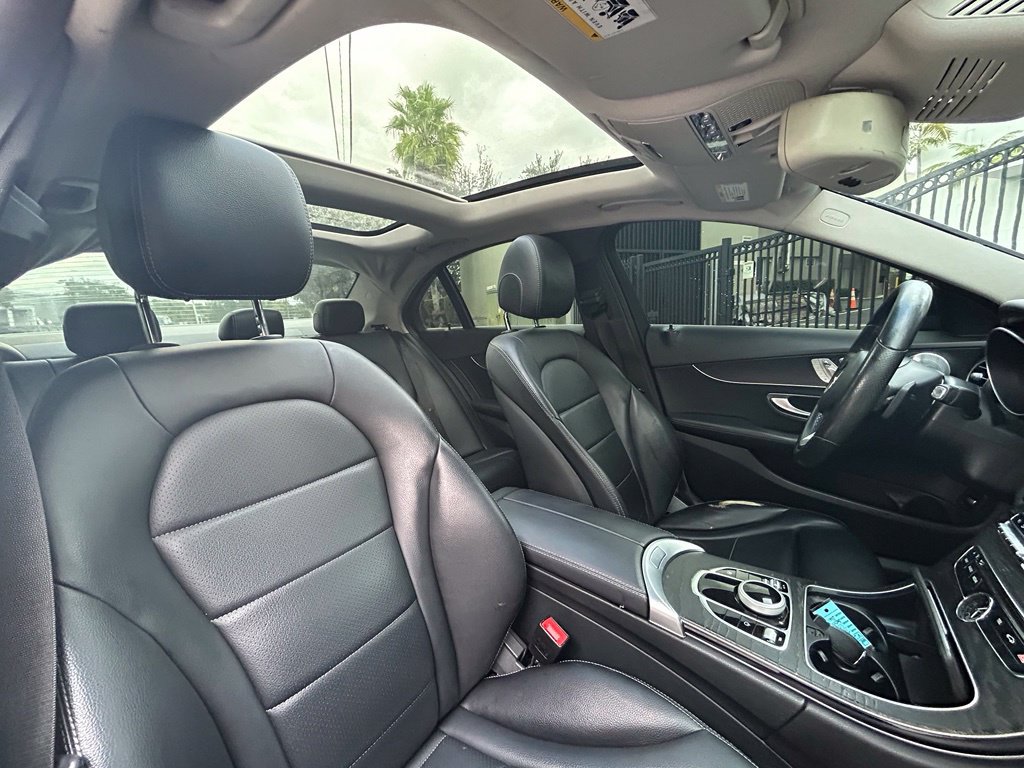 Used 2017 Mercedes-Benz C 300 4MATIC Sedan image 29