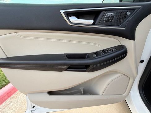 Used 2021 Ford Edge Titanium FWD image 15