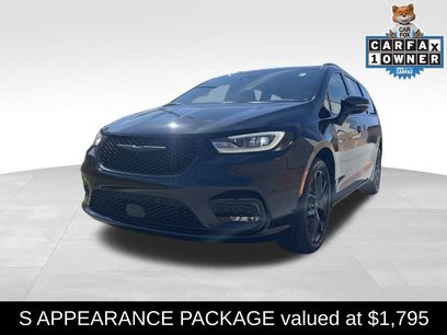 Used 2022 Chrysler Pacifica Touring-L w/ S Appearance Package