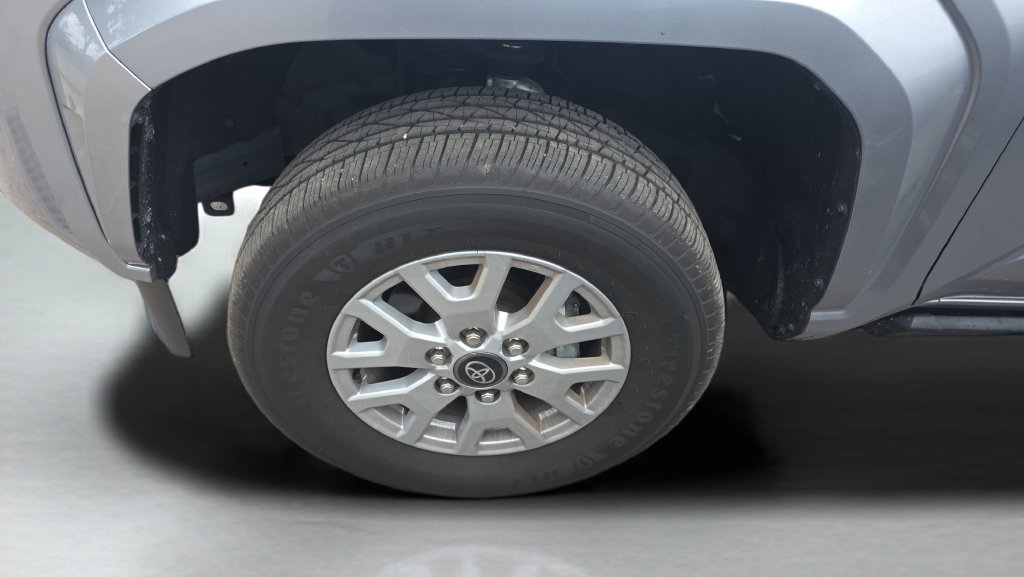 Used 2025 Toyota Tacoma SR5 AWD/4WD image 8