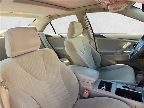 Used 2009 Toyota Camry LE FWD image 7
