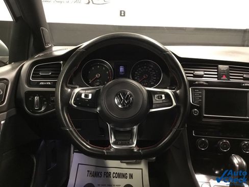 Used 2017 Volkswagen GTI SE image 40