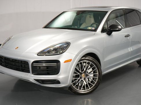 Used 2019 Porsche Cayenne Turbo AWD/4WD image 4