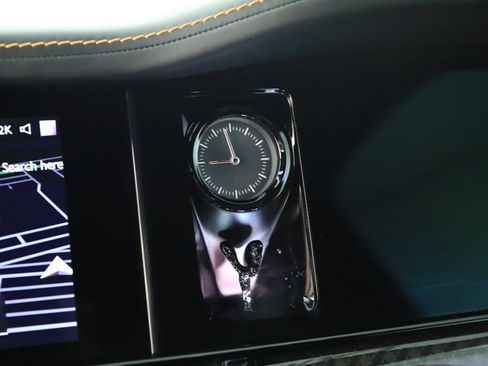 Used 2025 Rolls-Royce Cullinan Black Badge AWD/4WD image 32