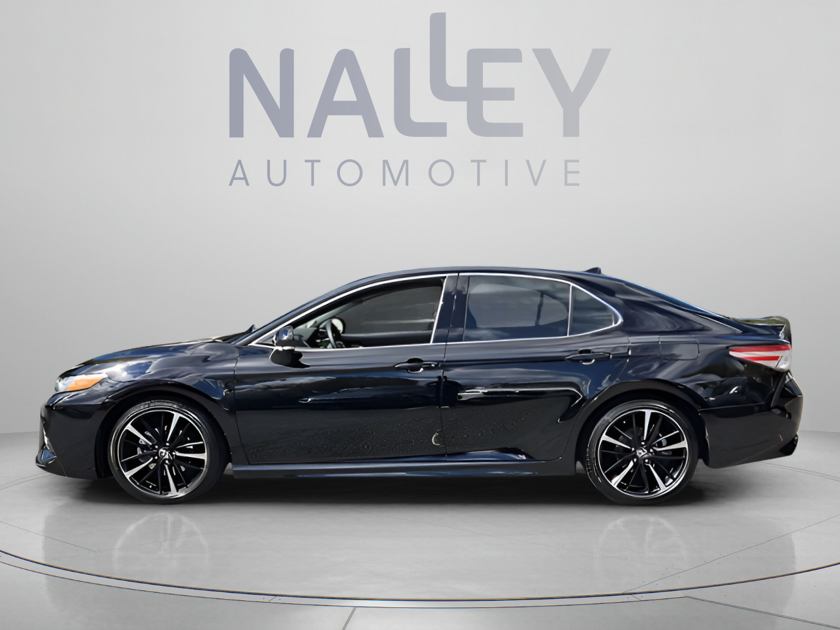 Used 2020 Toyota Camry XSE w/ Driver Assist Package FWD image 2