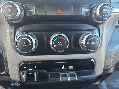 Used 2024 RAM 2500 Big Horn image 20