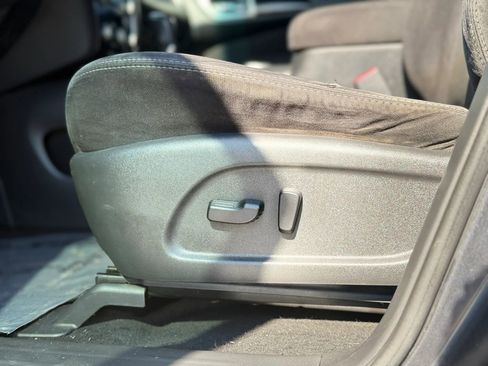 Used 2014 Nissan Pathfinder SV image 11