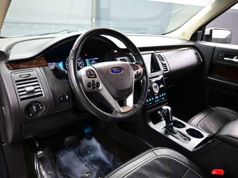 Used 2017 Ford Flex Limited FWD image 16