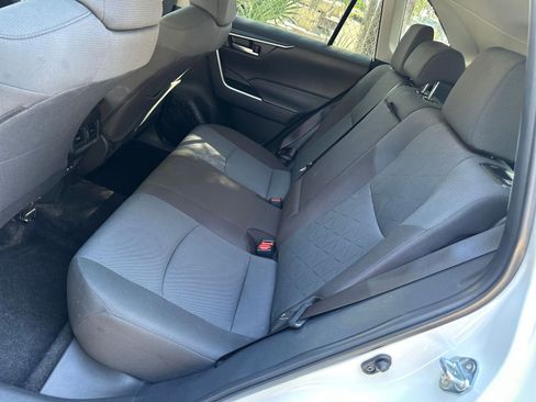 Used 2025 Toyota RAV4 XLE image 33