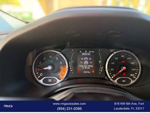 Used 2015 Jeep Renegade Latitude image 26