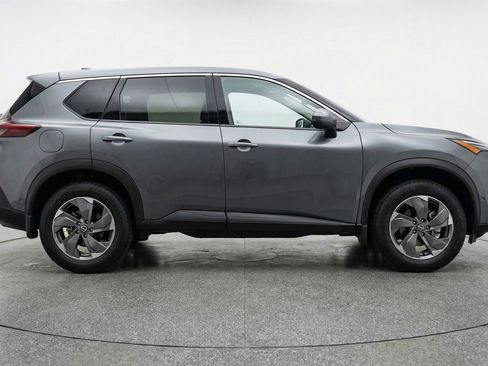 Used 2025 Nissan Rogue SV image 11