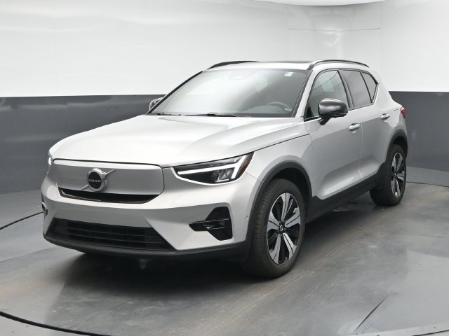 Used 2023 Volvo XC40 Recharge Plus AWD/4WD image 3