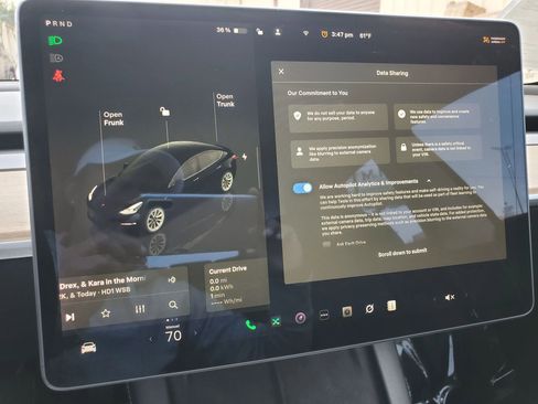 Used 2022 Tesla Model 3 Standard Range image 34