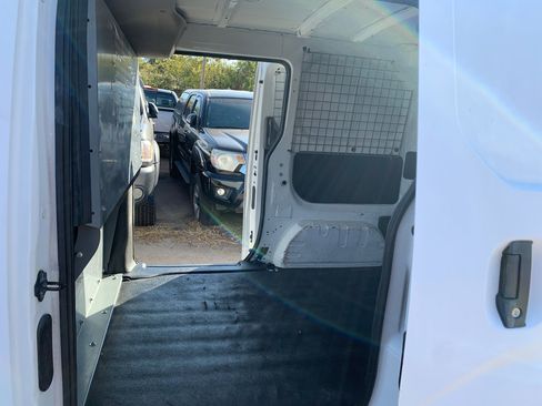 Used 2015 Chevrolet City Express LS image 25
