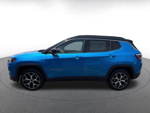 Used 2025 Jeep Compass Limited AWD/4WD image 7
