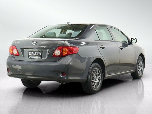 Used 2010 Toyota Corolla LE FWD image 5