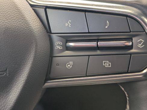 Used 2025 Chevrolet Equinox EV LT w/ Convenience Package image 33