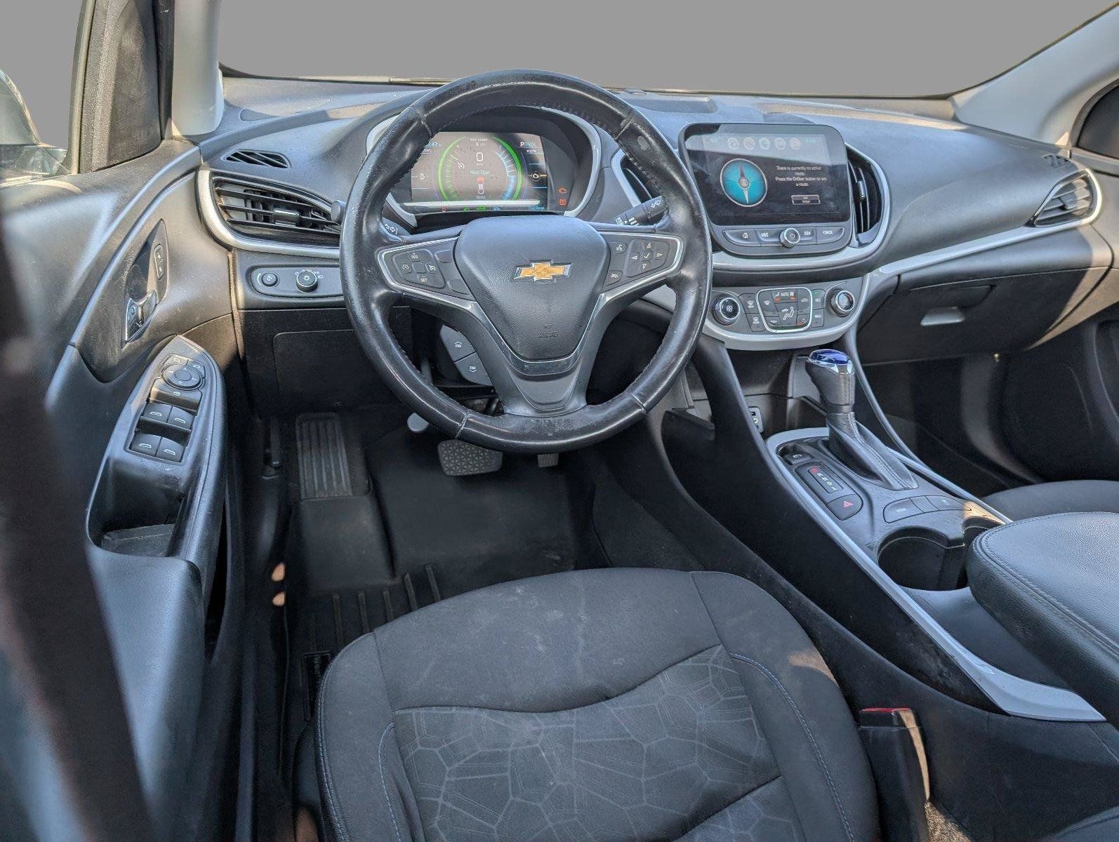 Used 2017 Chevrolet Volt LT FWD image 30