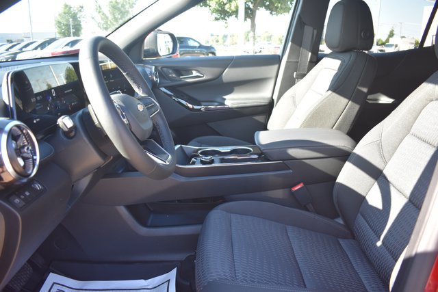 New 2027 Chevrolet Equinox LT w/ Safety and Technology Package FWD image 13