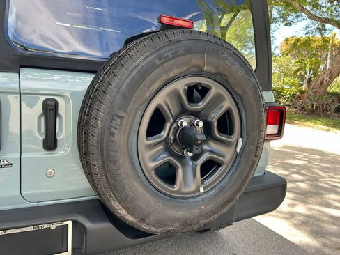 Certified 2023 Jeep Wrangler Sport AWD/4WD image 30