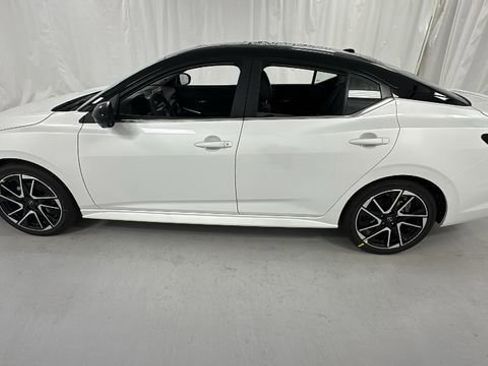 New 2025 Nissan Sentra SR w/ SR Premium Package image 6