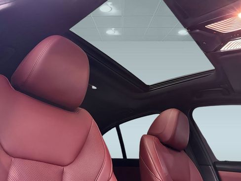 Used 2022 BMW 330i 330i w/ Driving Assistance Package image 15