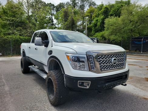 Used 2019 Nissan Titan Platinum Reserve w/ Platinum Utility Package image 3