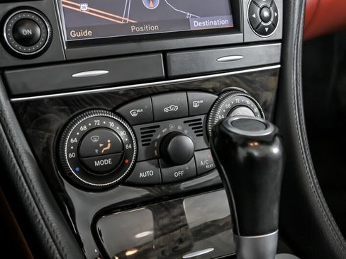 Used 2009 Mercedes-Benz SL 63 AMG image 28