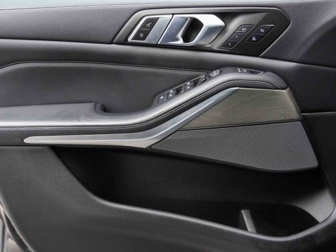 Used 2020 BMW X5 M50i w/ Premium Package image 33