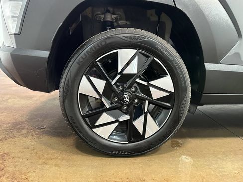 Used 2025 Hyundai Kona SEL AWD/4WD image 99